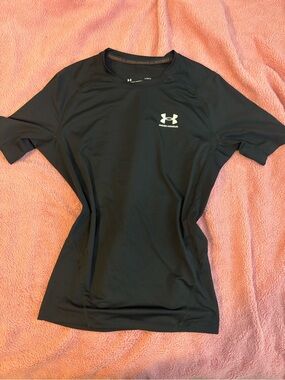 Under Armour Black Short-Sleeve Performance Tee - Women's